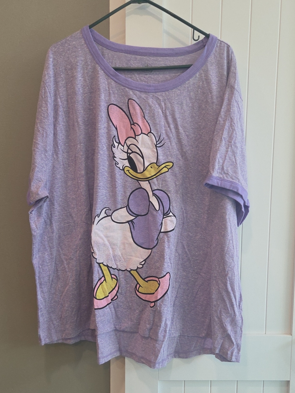 NWT Daisy Duck Purple Graphic Womens Tee